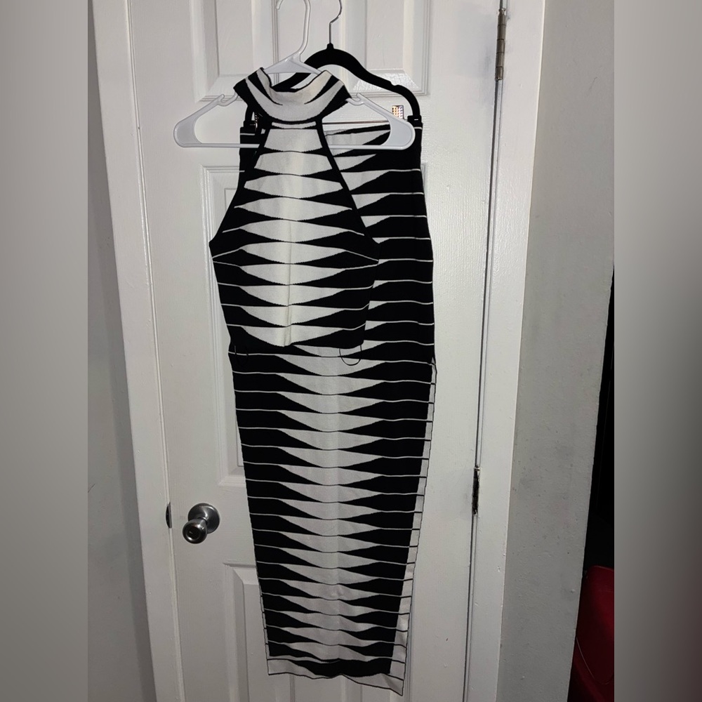Fashion Nova Monochrome Zigzag Midi Skirt Set
